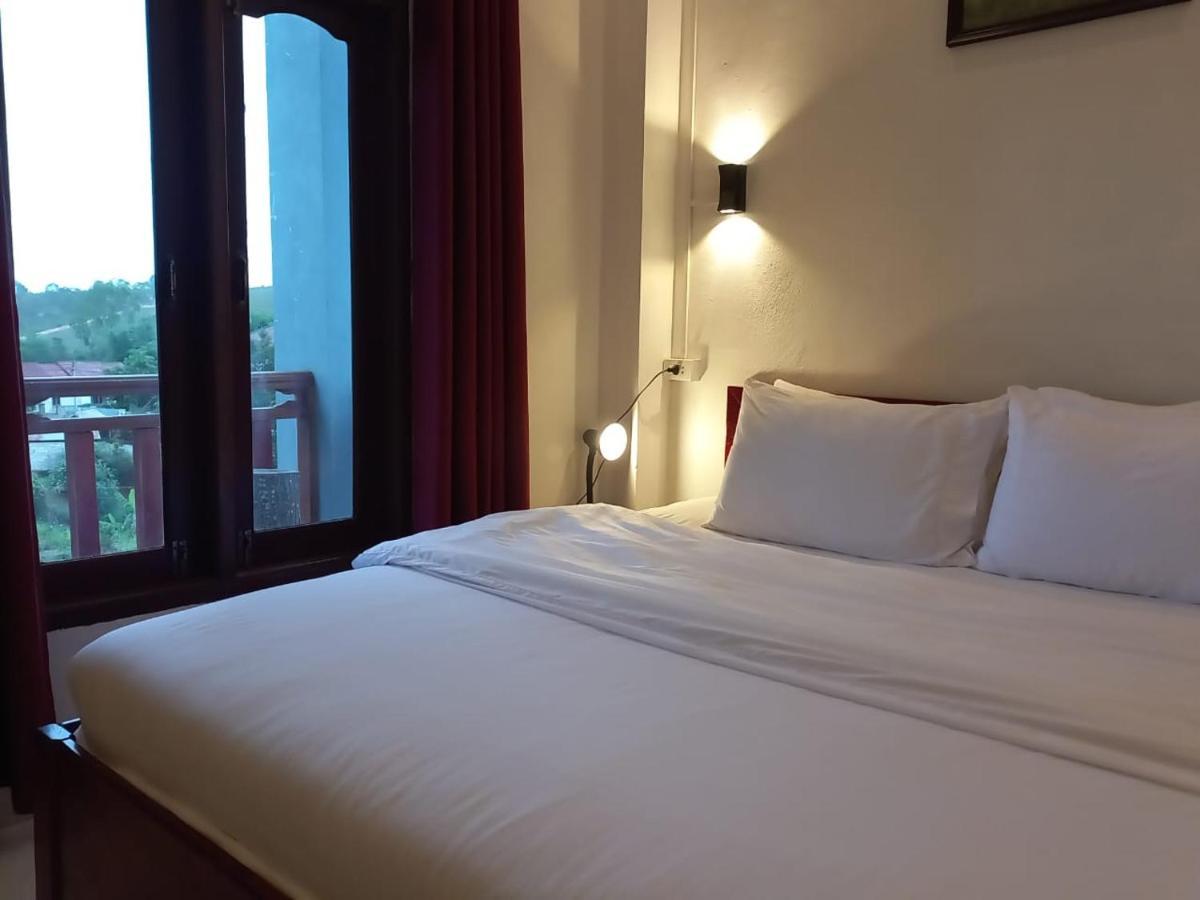 Sipanya Guesthouse Muang Phônsavan Exteriör bild