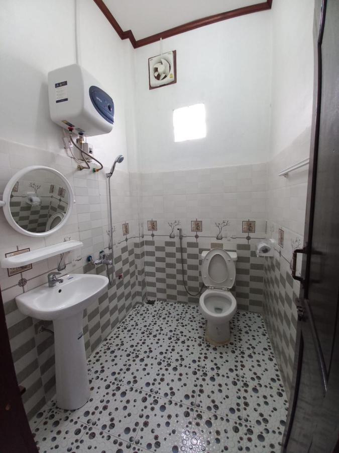 Sipanya Guesthouse Muang Phônsavan Exteriör bild