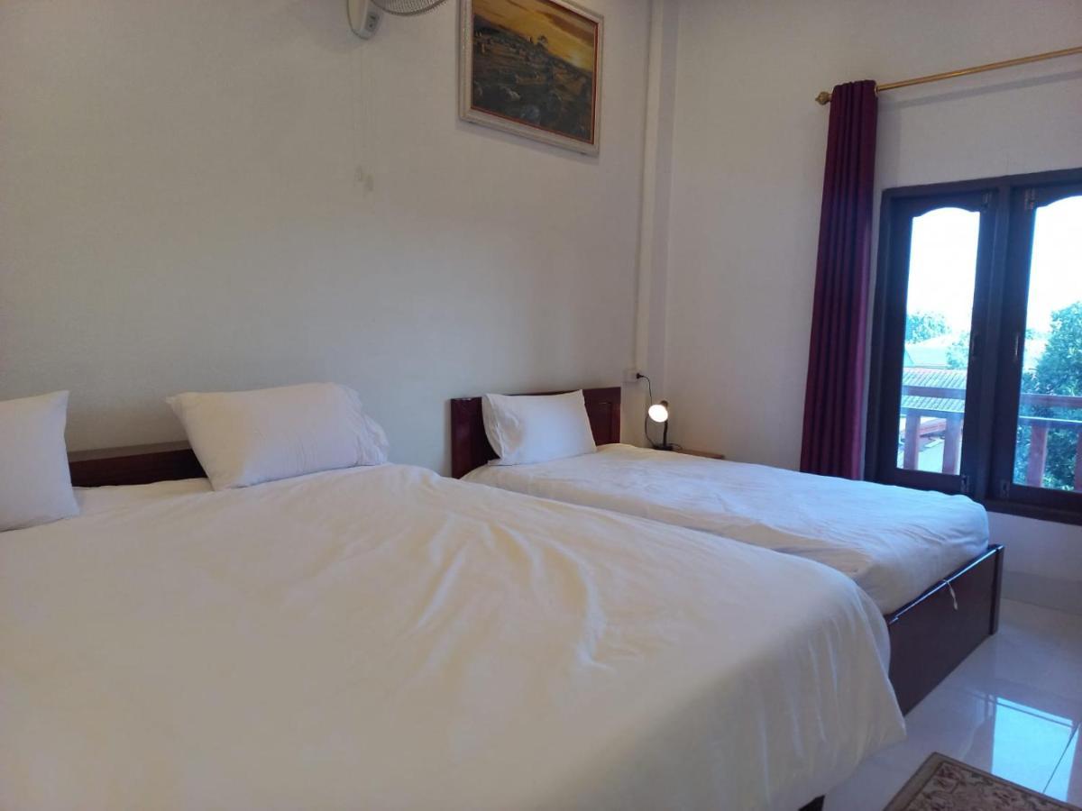 Sipanya Guesthouse Muang Phônsavan Exteriör bild